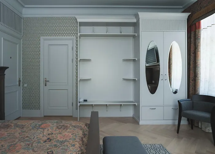 Roze Boutique Hotel