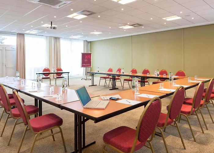Mercure Paris Le Bourget Aeroport