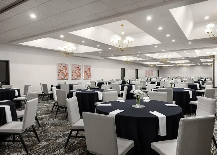 Embassy Suites By Hilton Cincinnati Northeast - Blue Ash