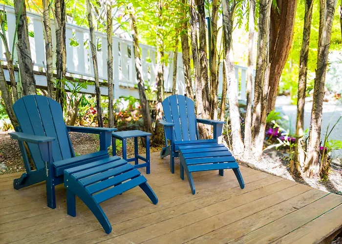 Coconut Palm Inn