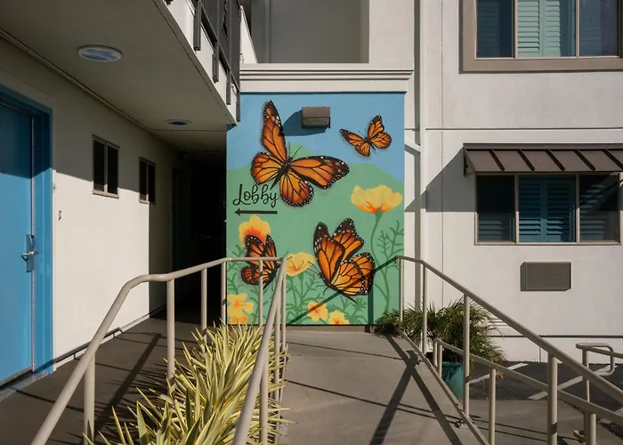 Marin Suites Hotel