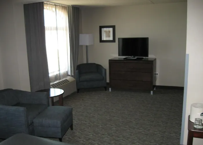 Wingate By Wyndham Fargo
