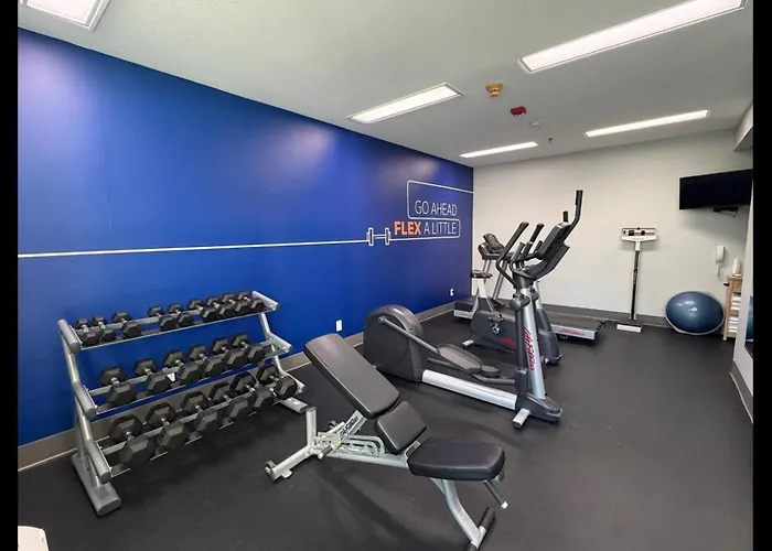 Holiday Inn Express & Suites Santa Clara - Silicon Valley By Ihg