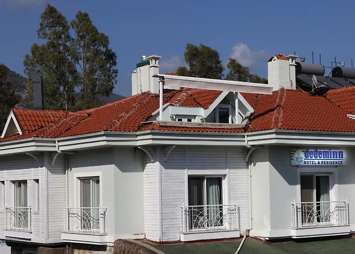 Dedeminn Marina Hotel