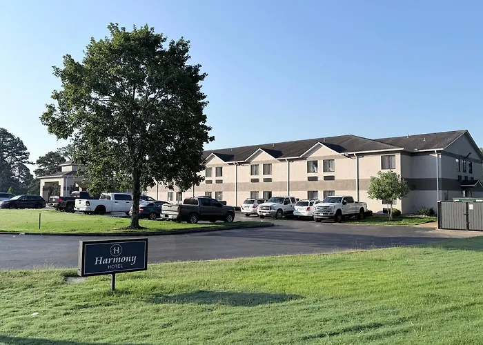 Harmony Hotel, Hernando
