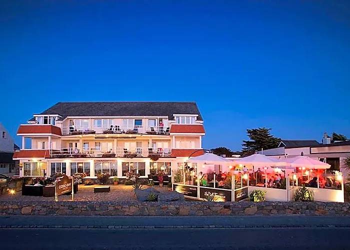 Cobo Bay Hotel
