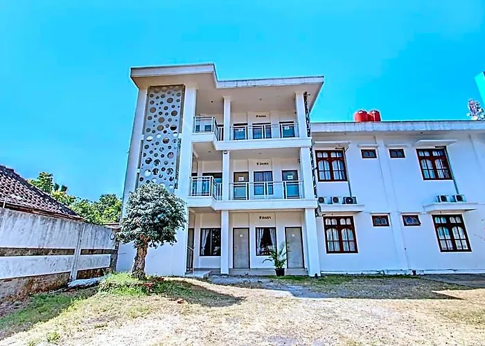 Hotel O Griya Lestari Pati 2