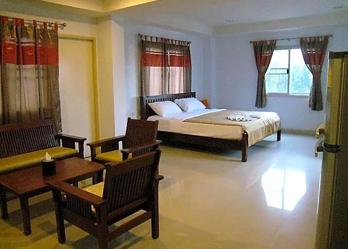 Pakchong Town Hotel