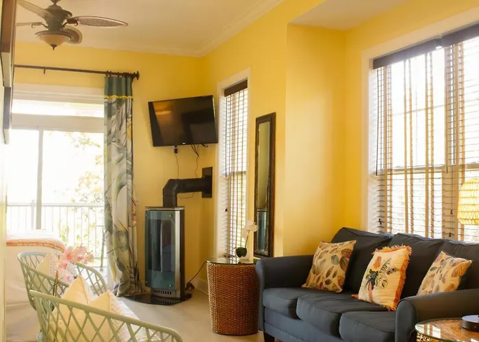 Water'S Edge Inn - Adults Only