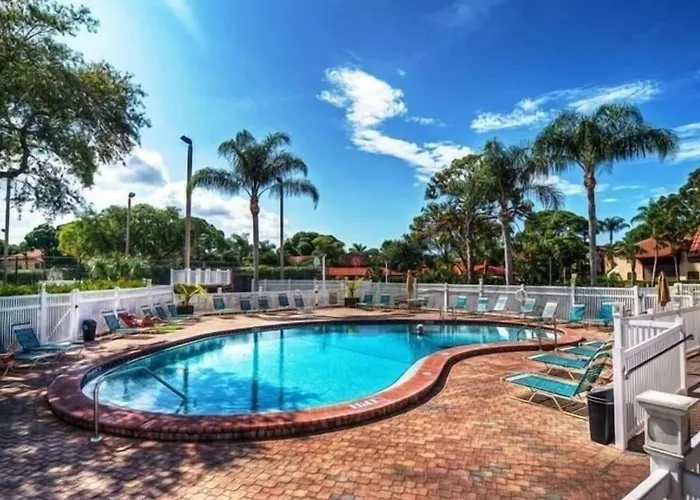 Luxury Shorewalk Water Front 2 Bedroom 2 Bathroom 3Mins Img 5 Mins Beach