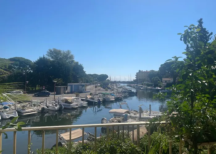 Bord De Mer Avec Vue