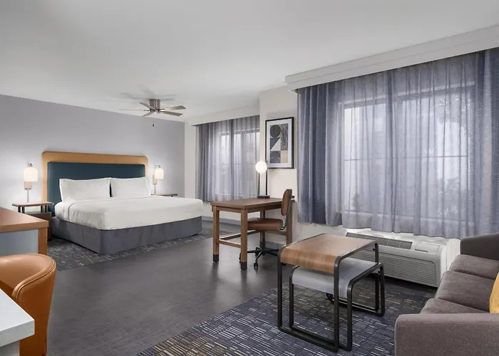 Homewood Suites By Hilton Fresno