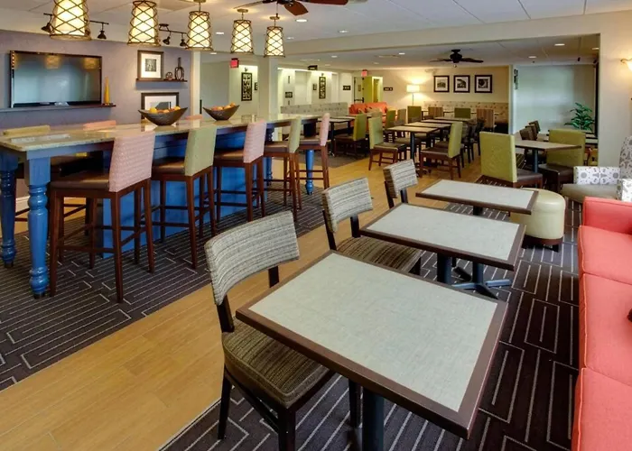 Pittsburgh Airport Inn And Suites