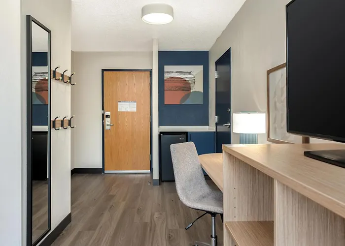 Spark By Hilton Wilmington