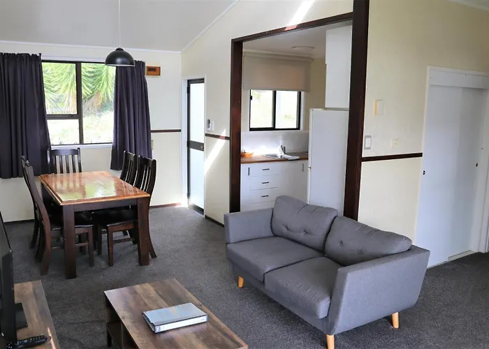 Opononi Hotel