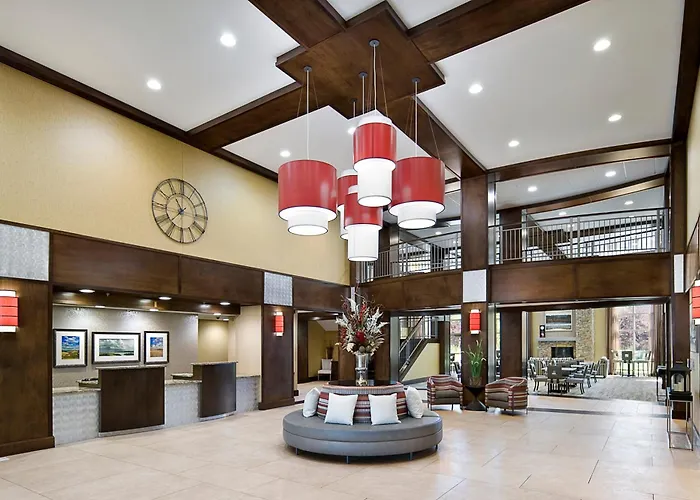 Clubhouse Hotel And Suites