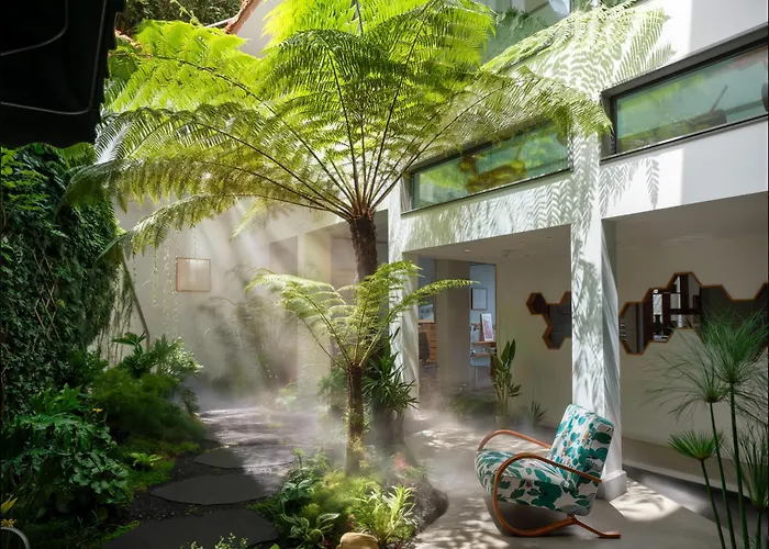 Xinyue Suying Hot Spring Holiday Hotel