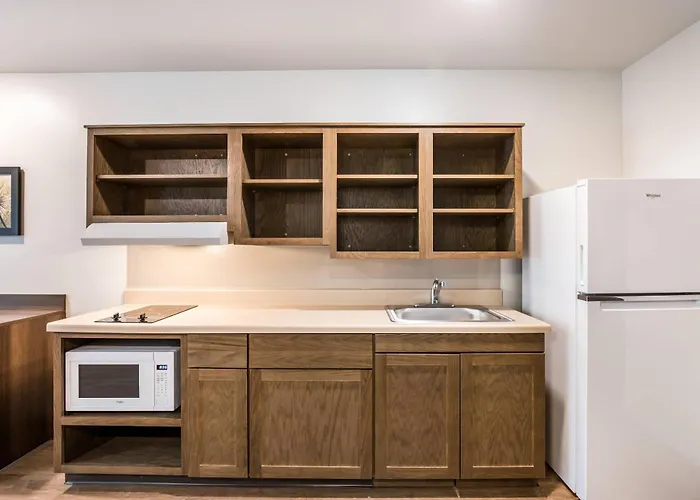 Woodspring Suites Chicago Addison