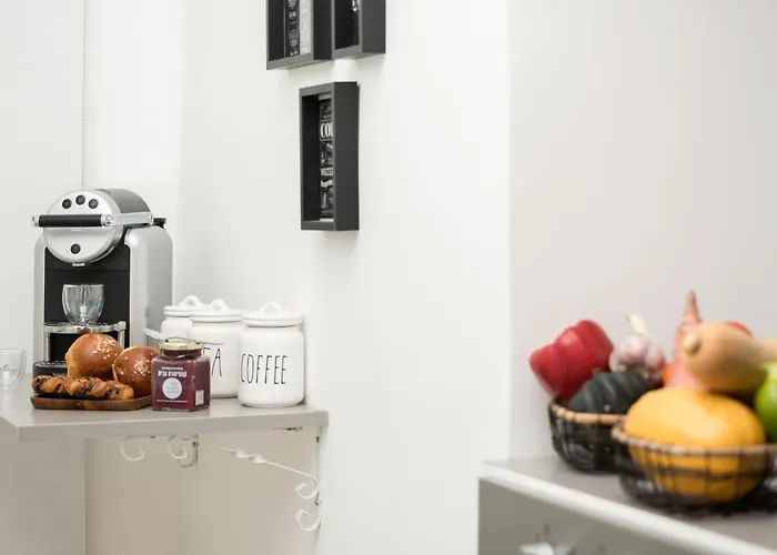 Ben Yehuda Pearl By Tishrei Vacation Rentals