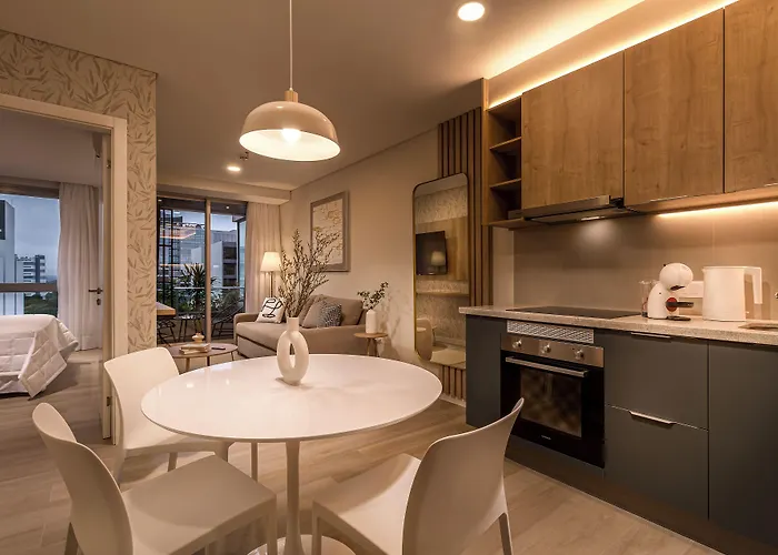 Houze Residences - By Ava Rentals