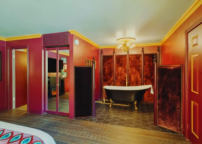 The Fainting Couch Boutique Hotel