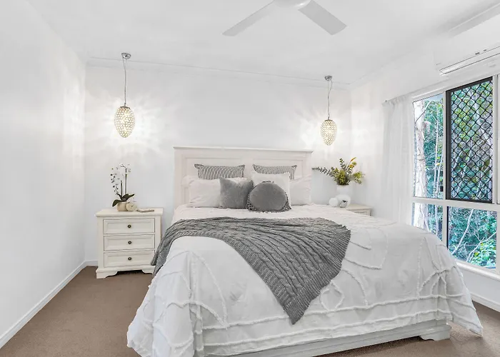 Palm Cove Studio Apartments