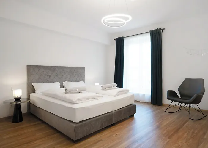 Easy-Flat Hauptplatz - City Center Apartments With A Kitchen