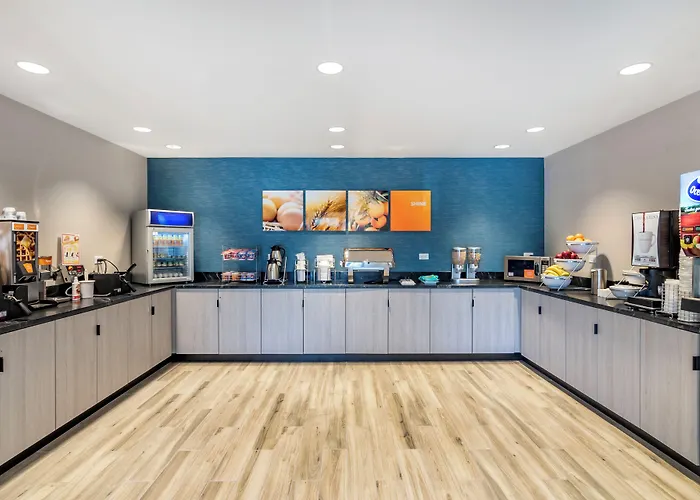 Comfort Suites Grandview - Kansas City