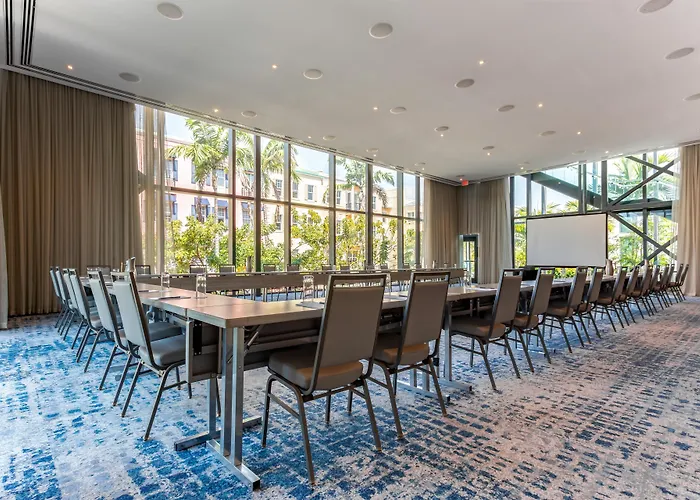 The Ray Hotel Delray Beach, Curio Collection By Hilton