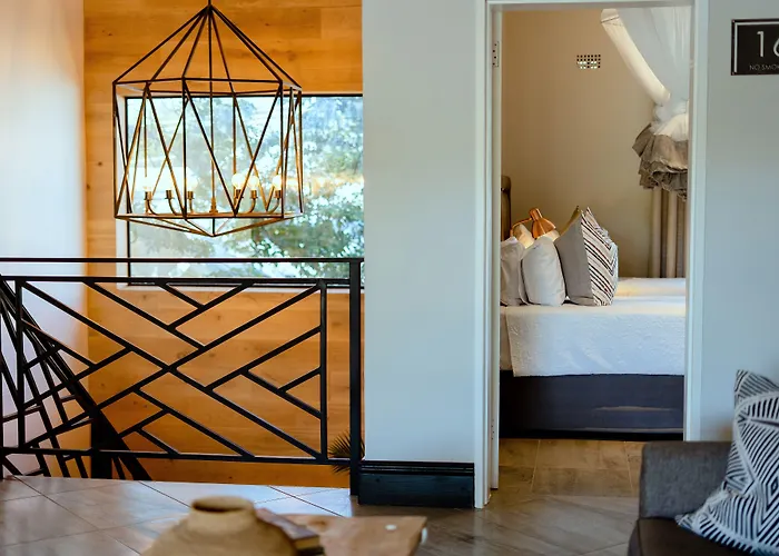 Nkosi Guest Lodge