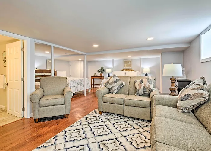 Old Orchard Beach Home W/ Patio: Walk To Beach