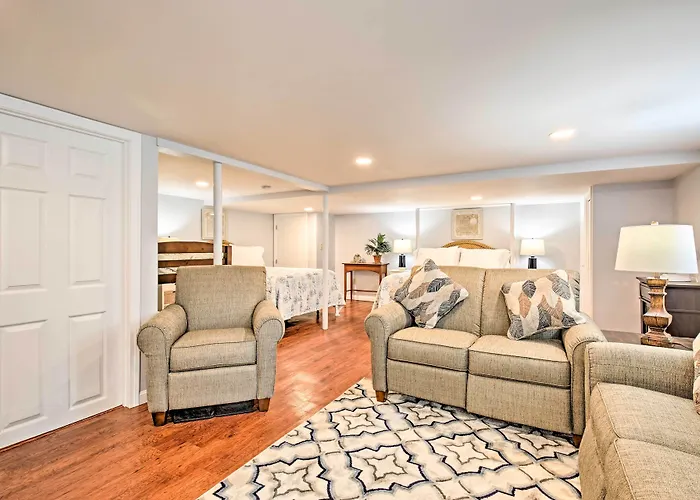 Old Orchard Beach Home W/ Patio: Walk To Beach