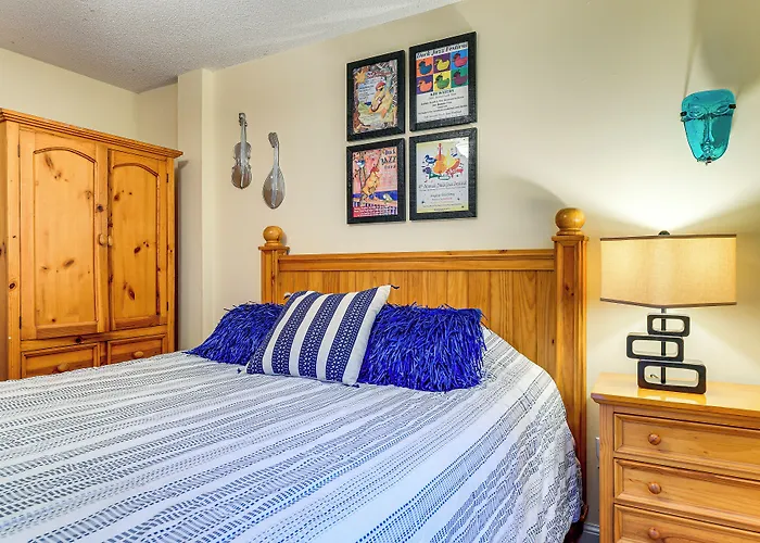Nags Head Apt With Patio - 1/2 Mile Walk To Beach!