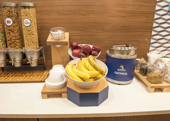 Holiday Inn Express & Suites Dayton North - Vandalia By Ihg