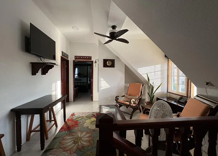 One South Place Hotel