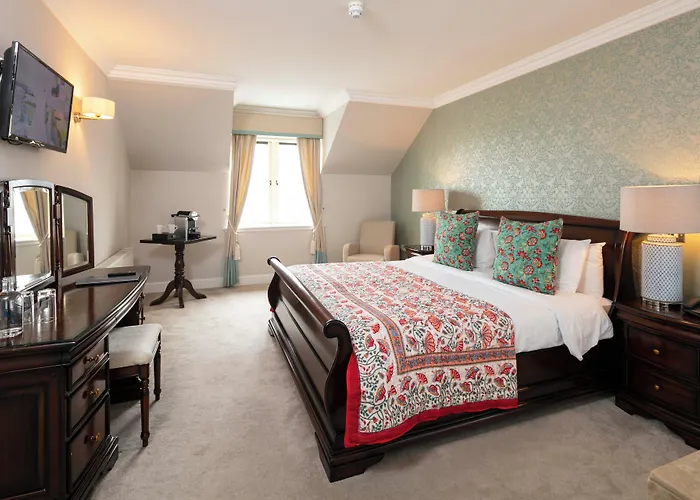 Schull Harbour Hotel & Leisure Centre
