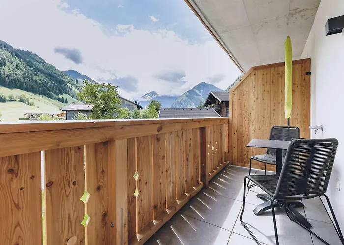 M1 - Mountain Living