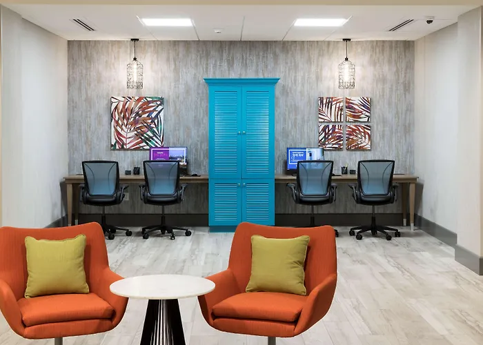 Hampton Inn & Suites Cape Canaveral Cruise Port, Fl