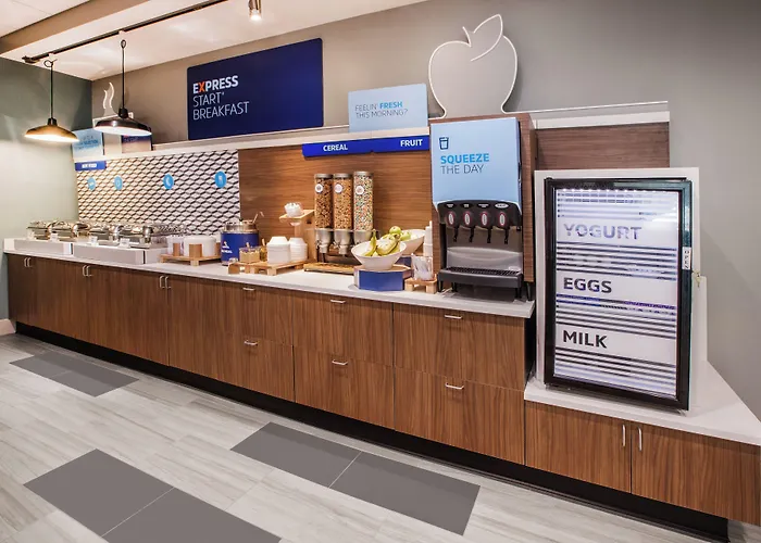Holiday Inn Express & Suites - West Omaha - Elkhorn By Ihg