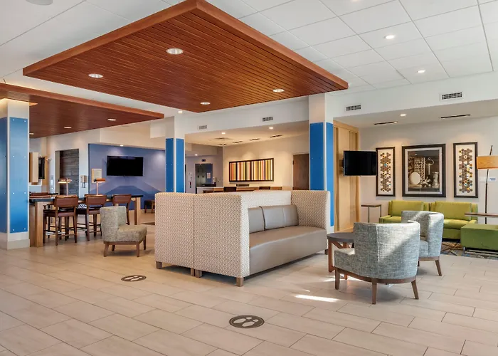 Holiday Inn Express & Suites - Carlisle Southwest I-81 By Ihg