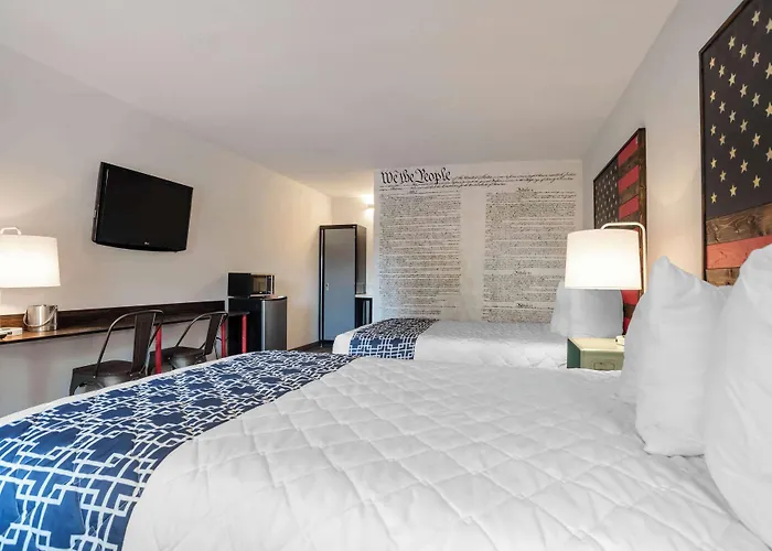 Super 8 By Wyndham Daleville-Fort Novosel