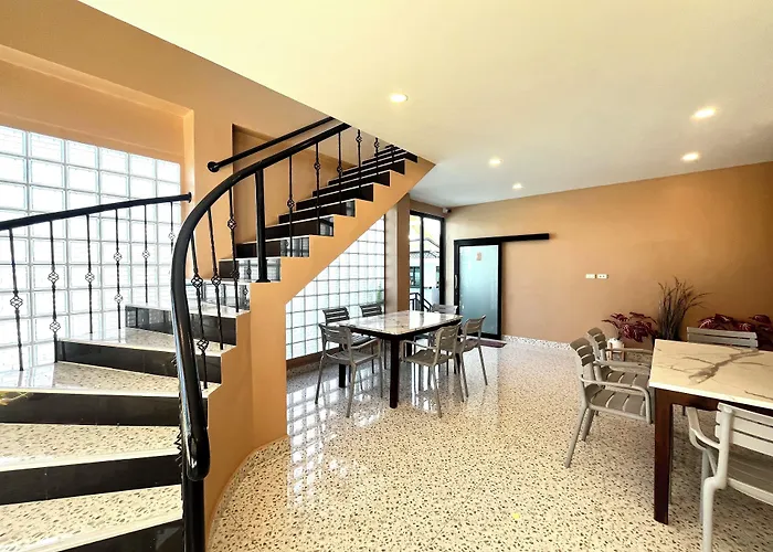 Usabai Riverside Boutique Hotel