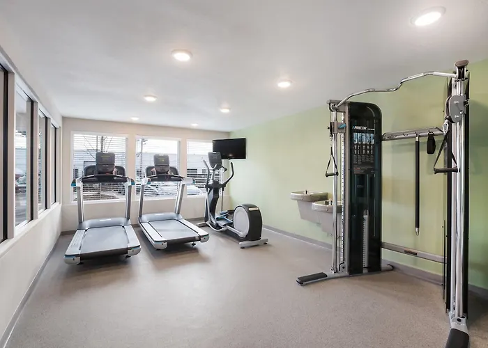 Woodspring Suites Detroit Madison Heights