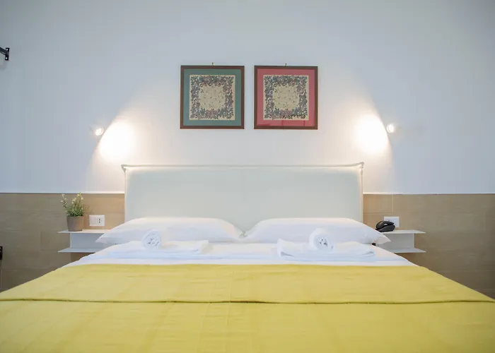 H22 Hotel