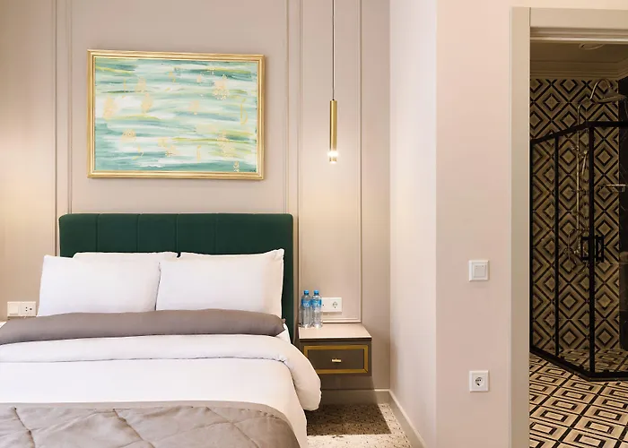 Maestro Address Hotel