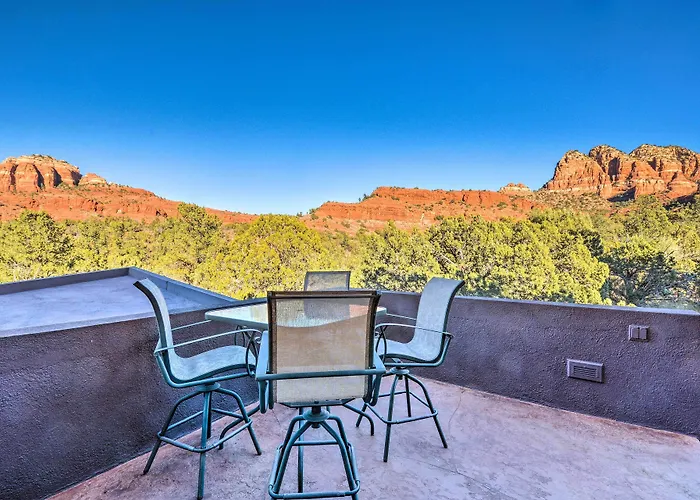2 Acres & Red Rock Views: Sedona Casita!