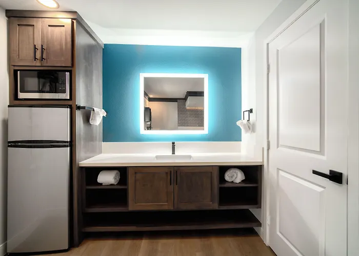 Aspire Inn Studios & Spas