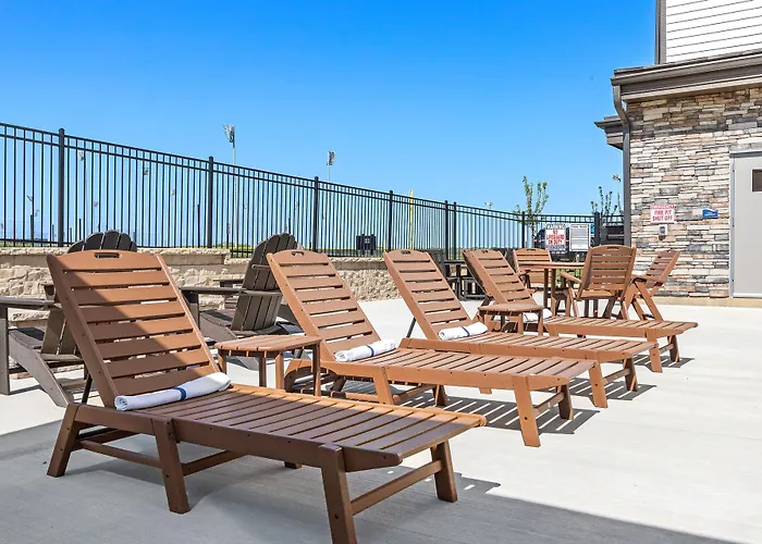 Holiday Inn Express Kansas City North - Parkville By Ihg