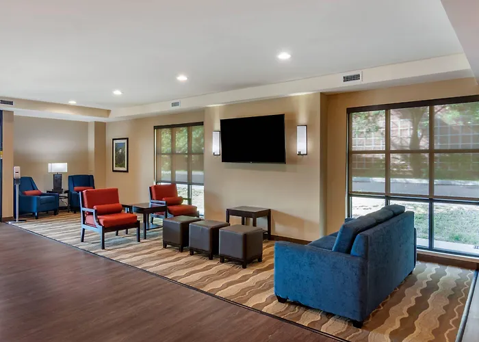 Comfort Inn & Suites Charlottesville Hollymead Town Center