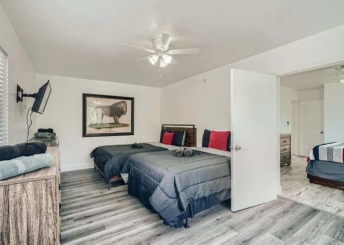 Singer Island Inn